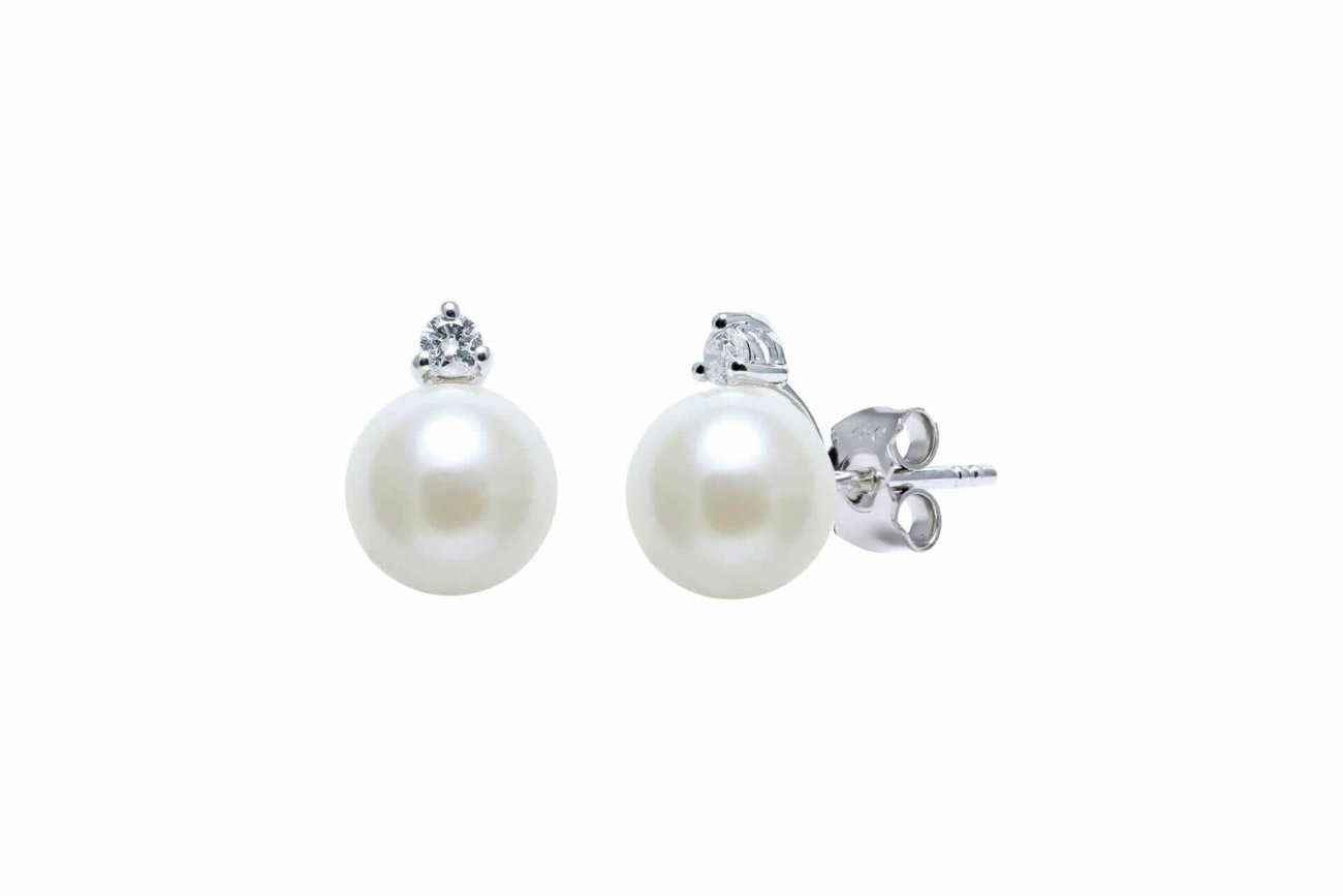 18ct Gold 8-8.5mm Round Cultured Pearl Diamond Earrings
