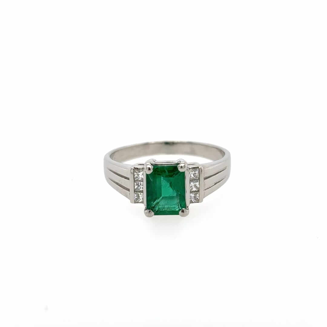 Vintage 18ct White Gold Emerald & Diamond Dress Ring